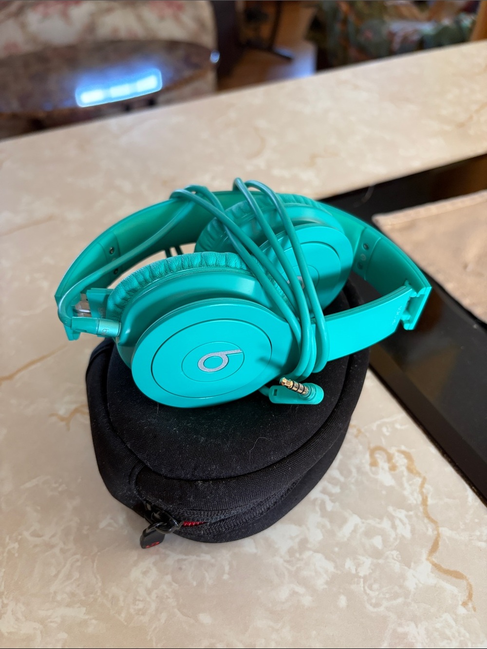 Beats On-Ear Headphones in Teal - Wired